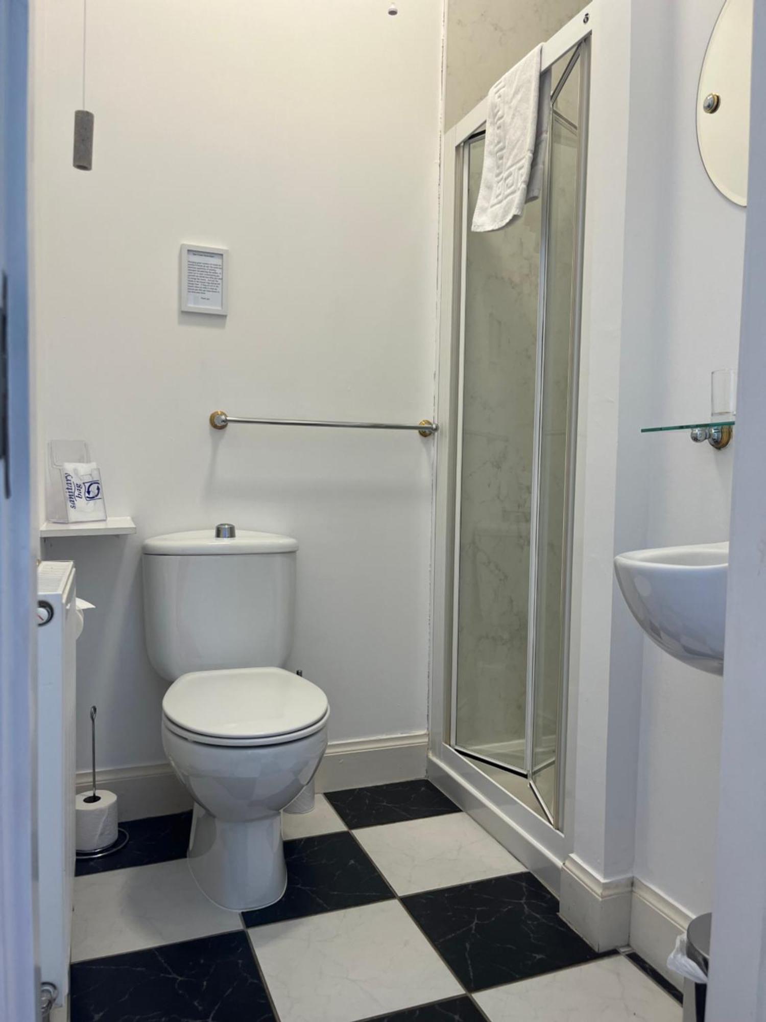 Single Room Bathroom